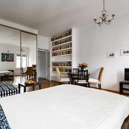 Local Poznanska Apartment